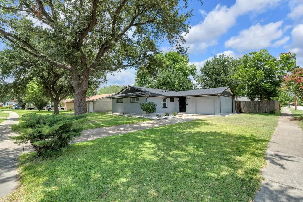 13333 Challaburton Drive Farmers Branch TX 75234