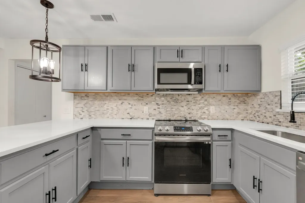 13333 Challaburton Drive Farmers Branch TX 75234