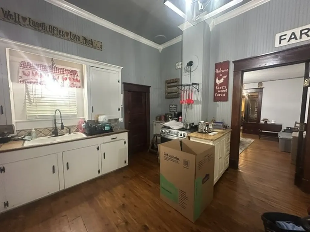 490 E Holley Alba TX 75410
