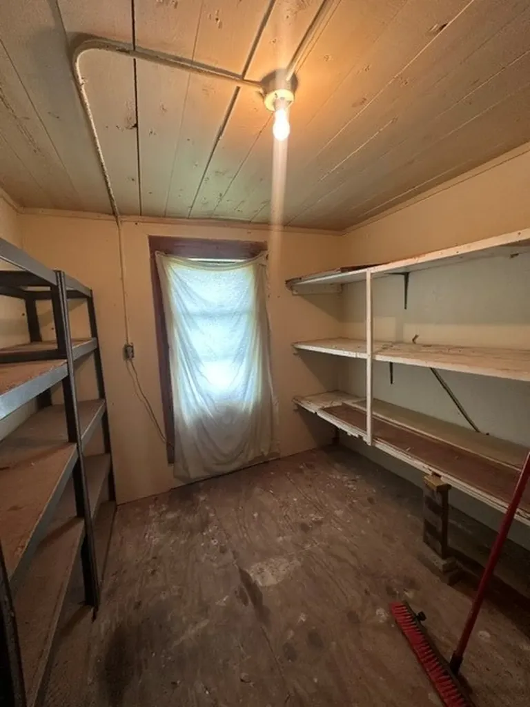 490 E Holley Alba TX 75410