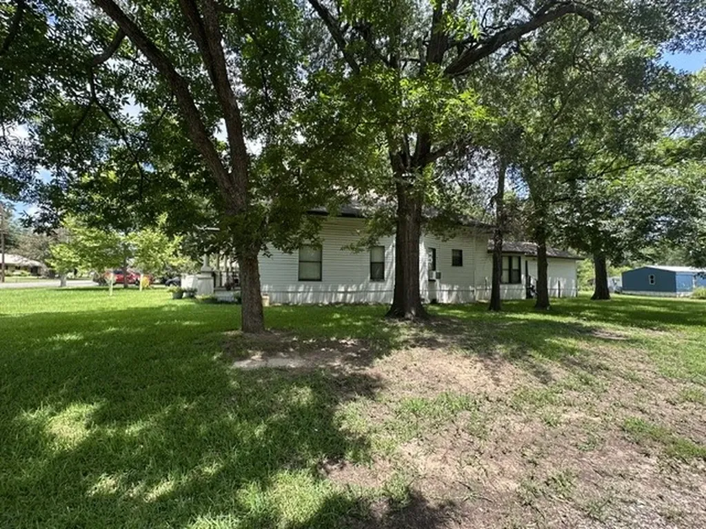 490 E Holley Alba TX 75410