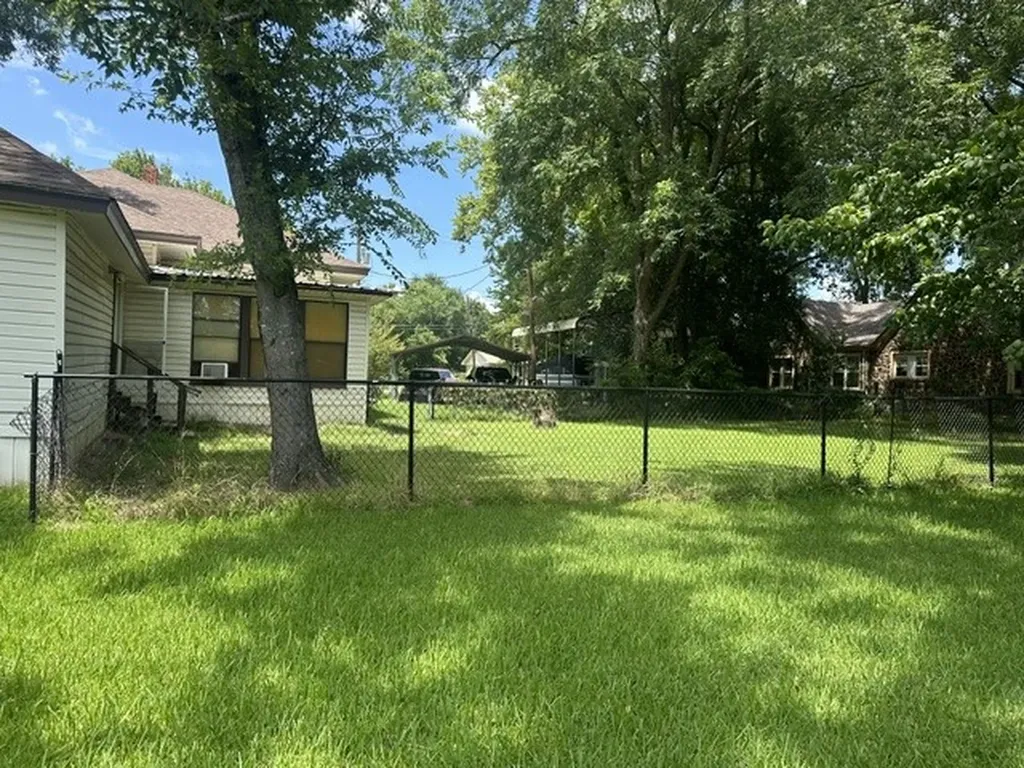 490 E Holley Alba TX 75410