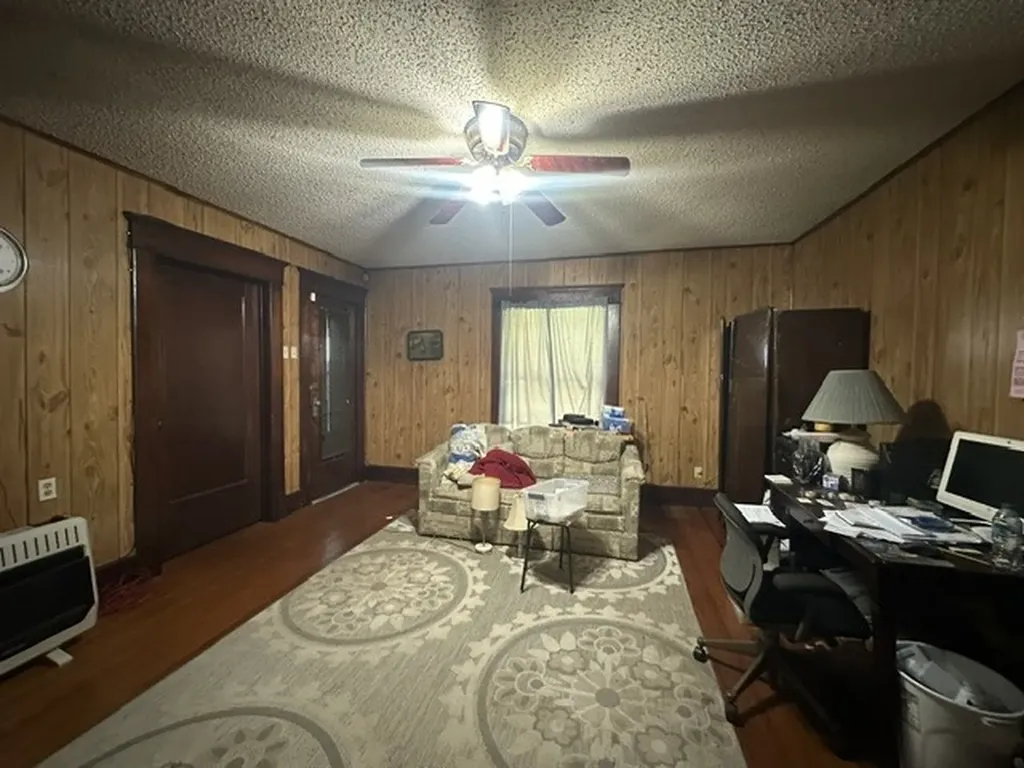 490 E Holley Alba TX 75410