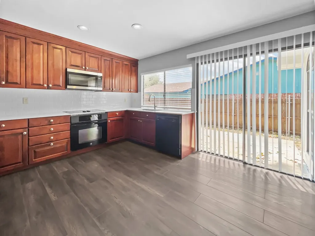 6210 Glenmoor Drive Garland TX 75043