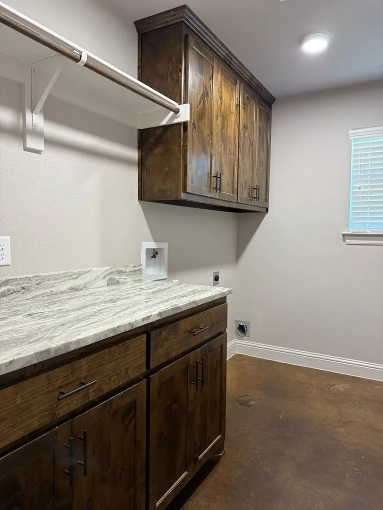 401 Old Authon Weatherford TX 76088