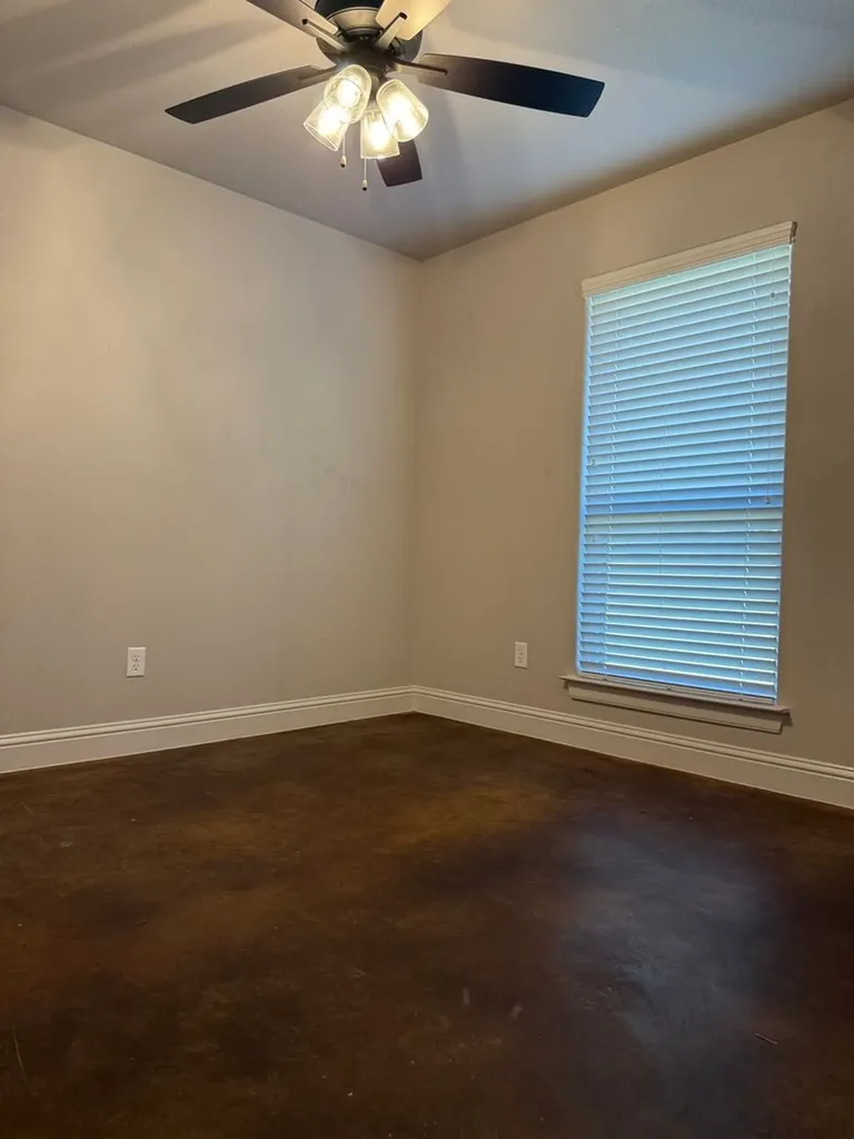 401 Old Authon Weatherford TX 76088