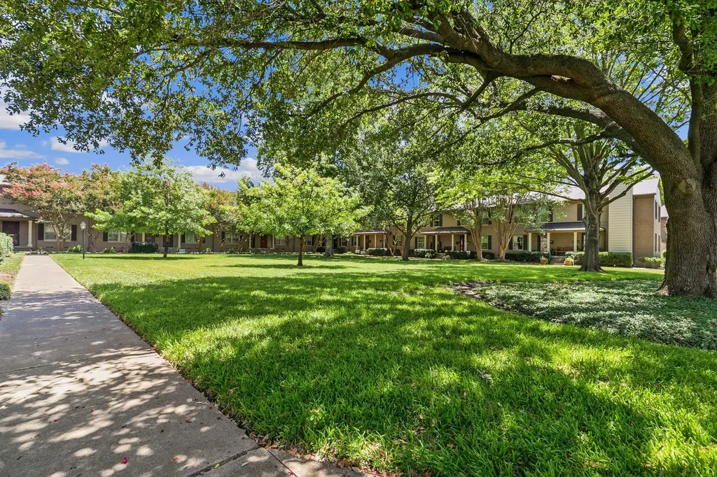 6374 Bordeaux Avenue Dallas TX 75209
