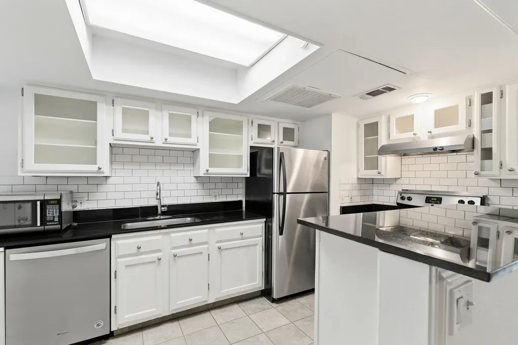 6374 Bordeaux Avenue Dallas TX 75209