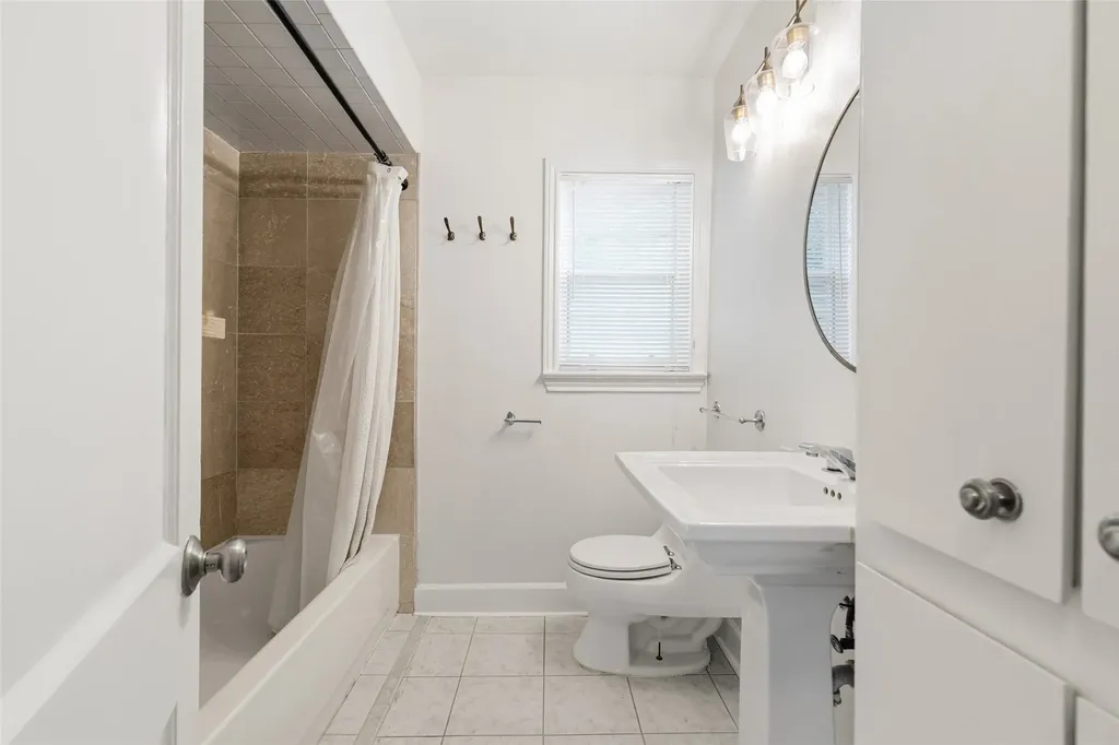 6374 Bordeaux Avenue Dallas TX 75209