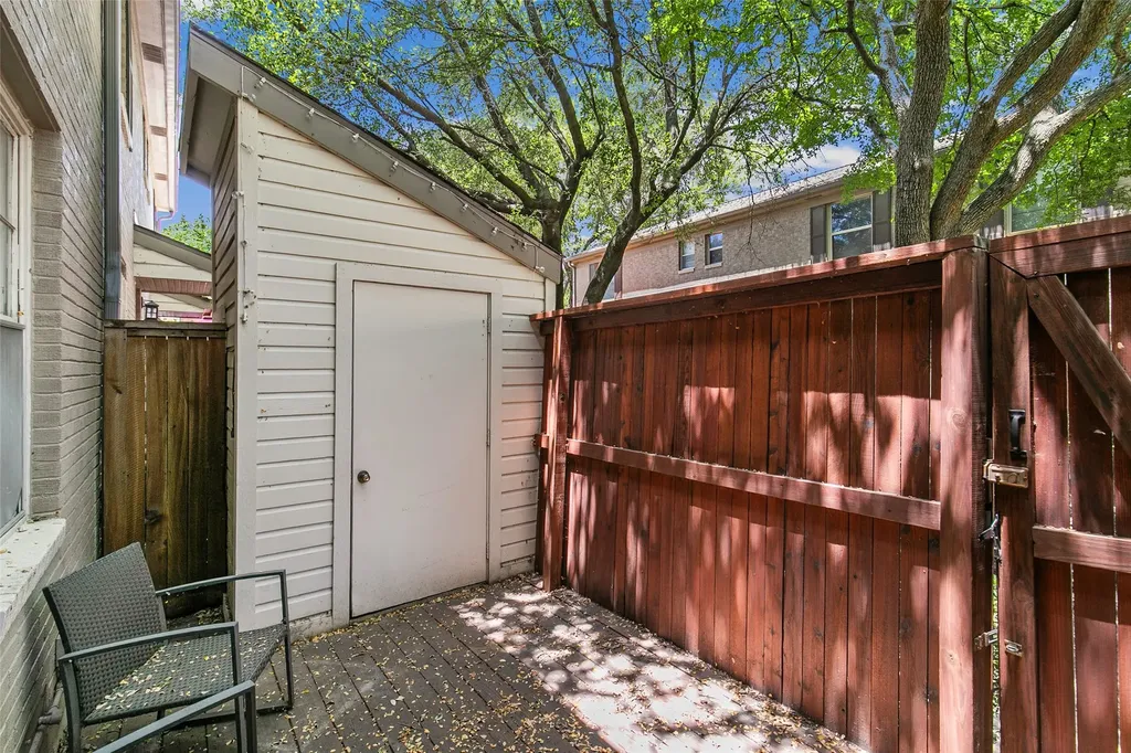 6374 Bordeaux Avenue Dallas TX 75209