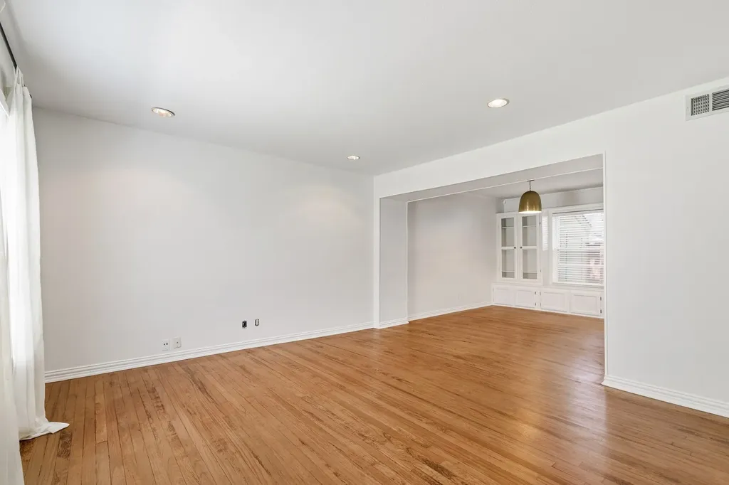 6374 Bordeaux Avenue Dallas TX 75209