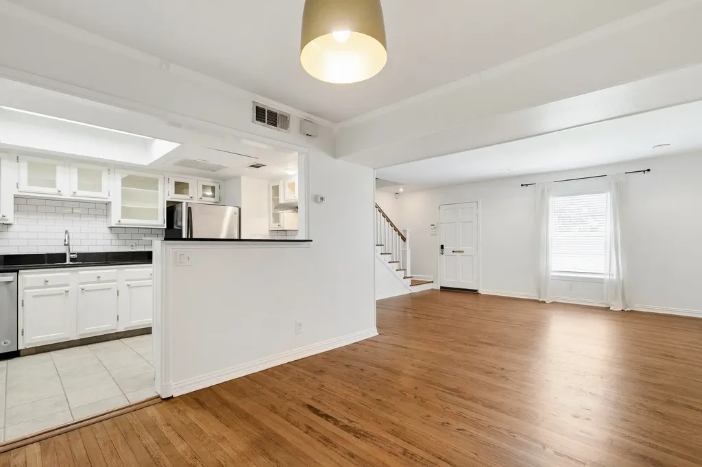 6374 Bordeaux Avenue Dallas TX 75209