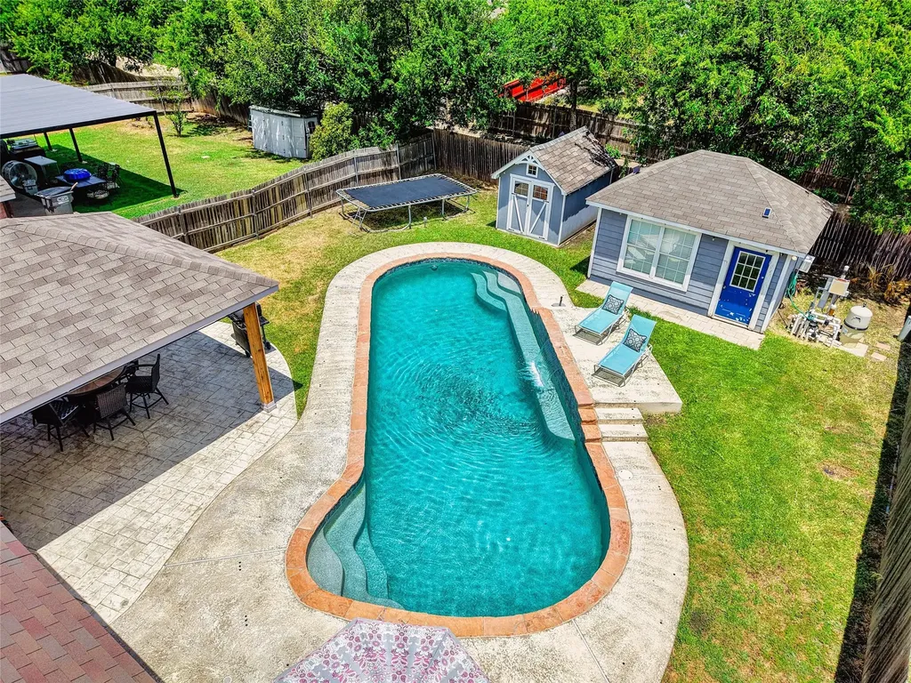 403 Creek Point Lane Arlington TX 76002