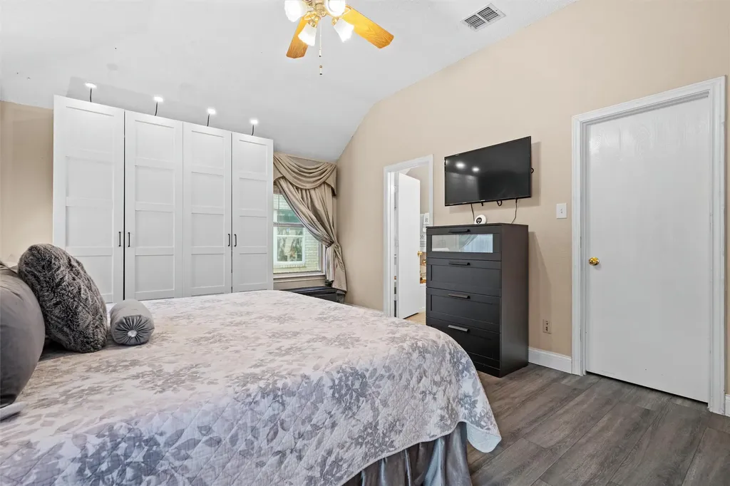 403 Creek Point Lane Arlington TX 76002