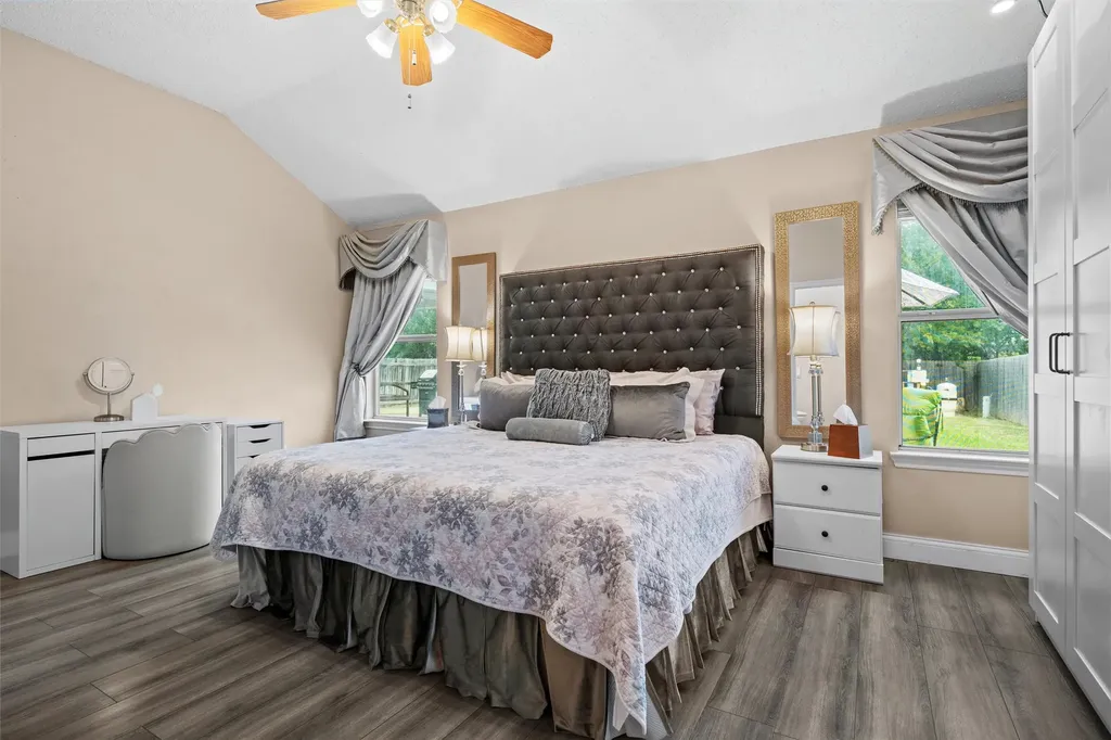 403 Creek Point Lane Arlington TX 76002
