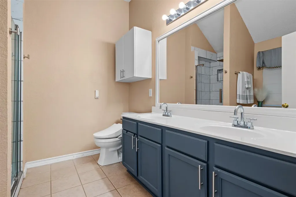 403 Creek Point Lane Arlington TX 76002