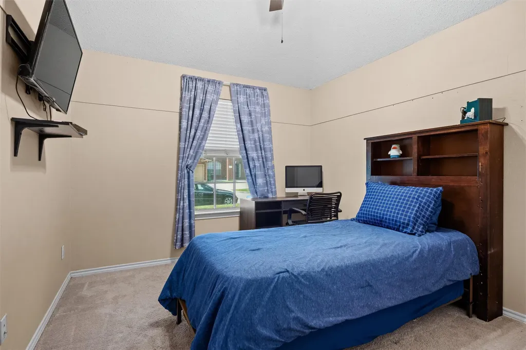 403 Creek Point Lane Arlington TX 76002