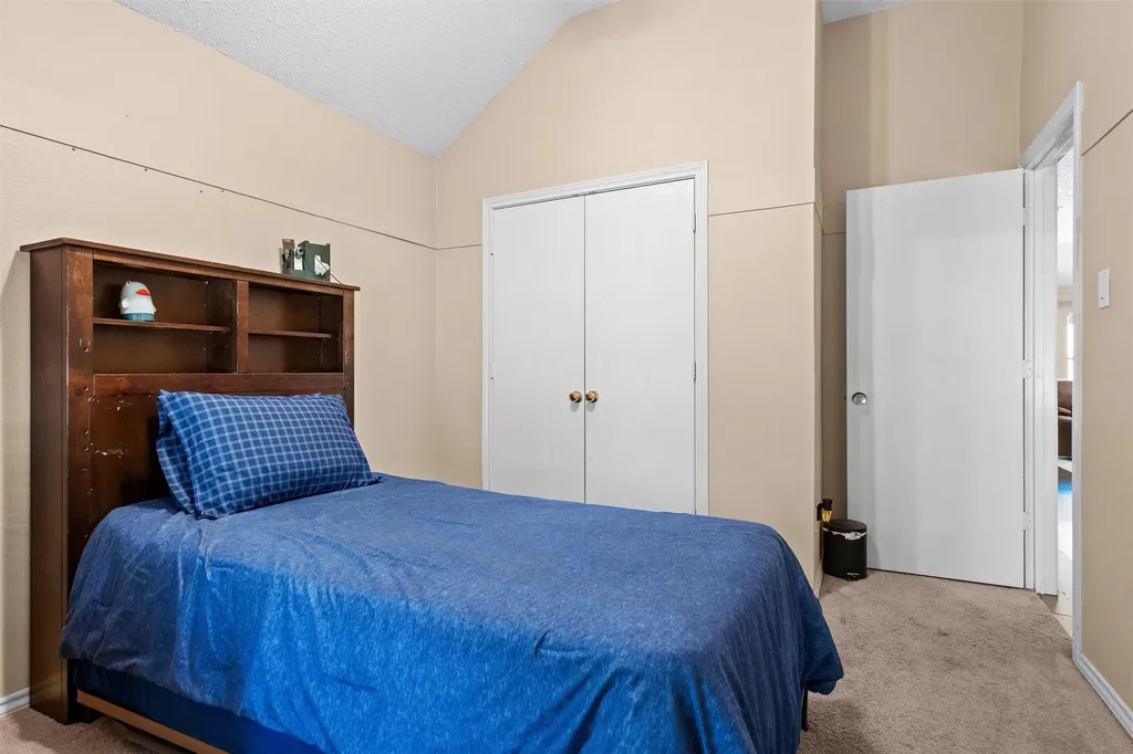 403 Creek Point Lane Arlington TX 76002