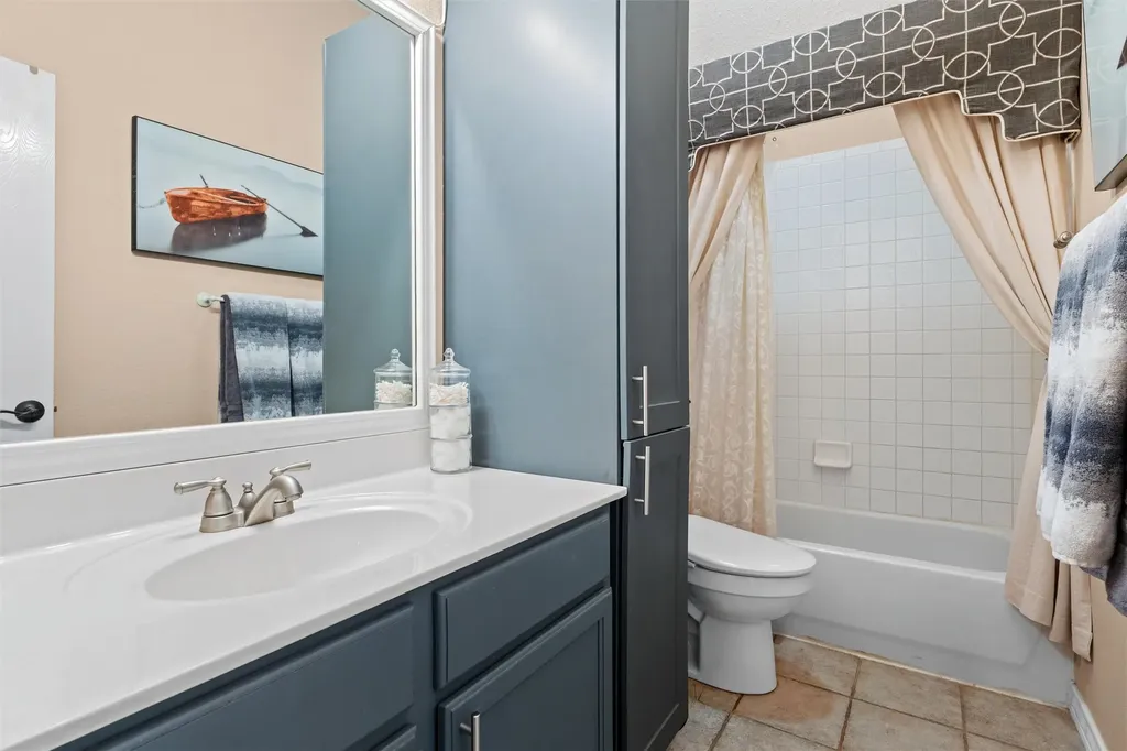 403 Creek Point Lane Arlington TX 76002