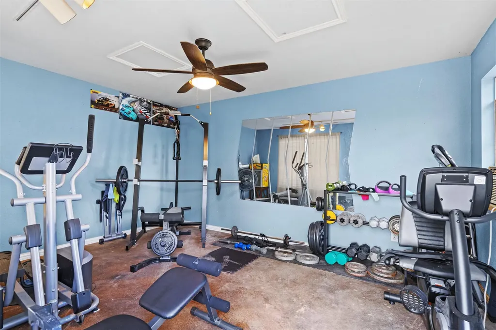 403 Creek Point Lane Arlington TX 76002