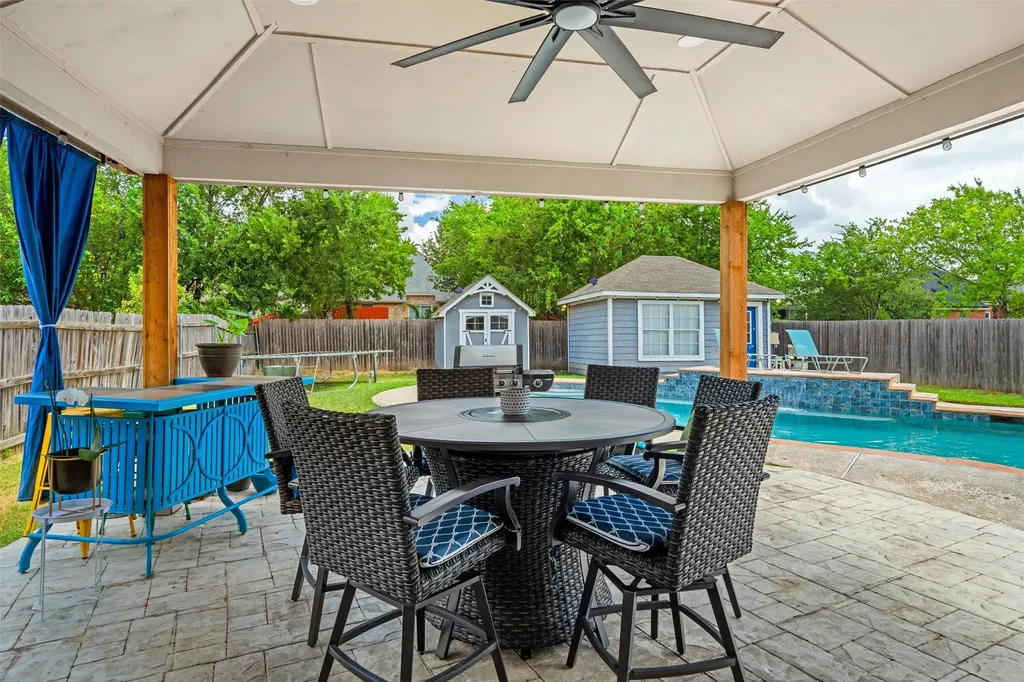 403 Creek Point Lane Arlington TX 76002