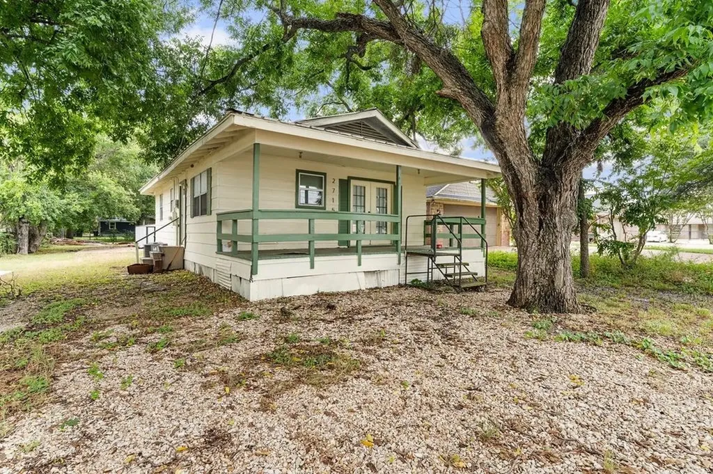 2715 S 02nd Street Waco TX 76706