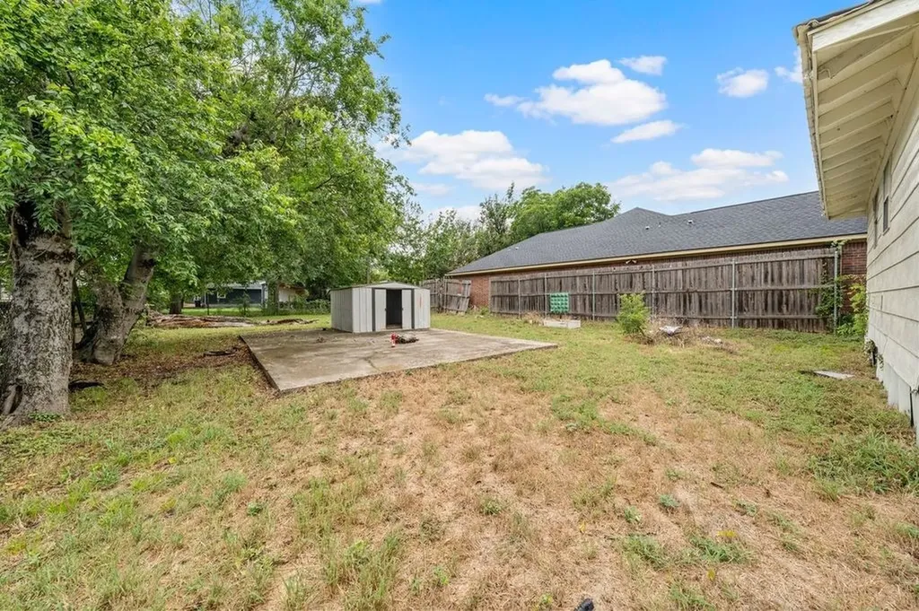 2715 S 02nd Street Waco TX 76706