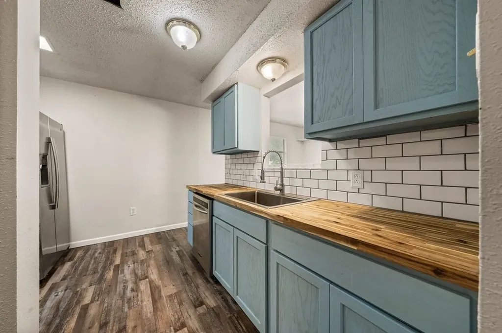 2715 S 02nd Street Waco TX 76706