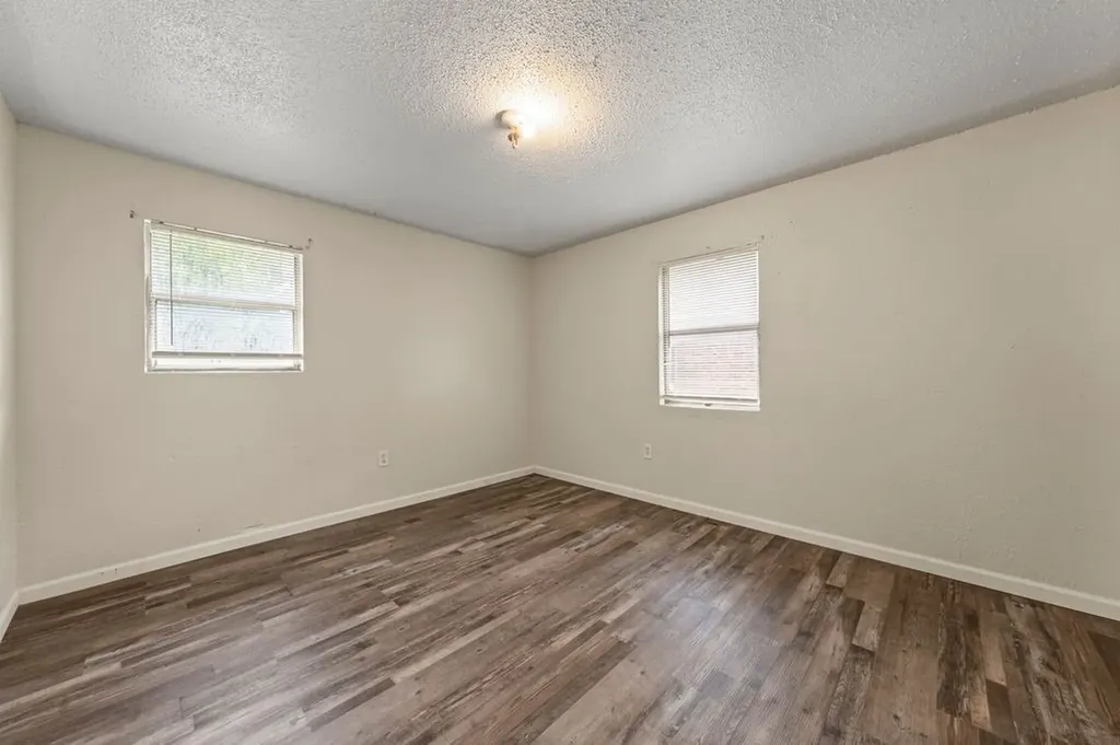 2715 S 02nd Street Waco TX 76706