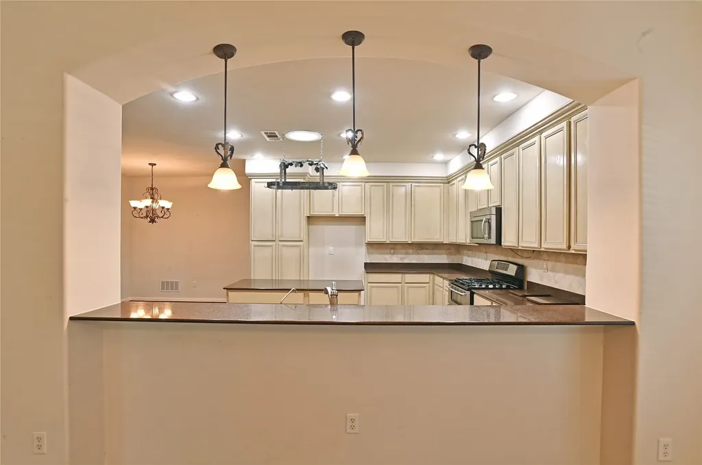 10016 Edmondson Drive Denton TX 76207