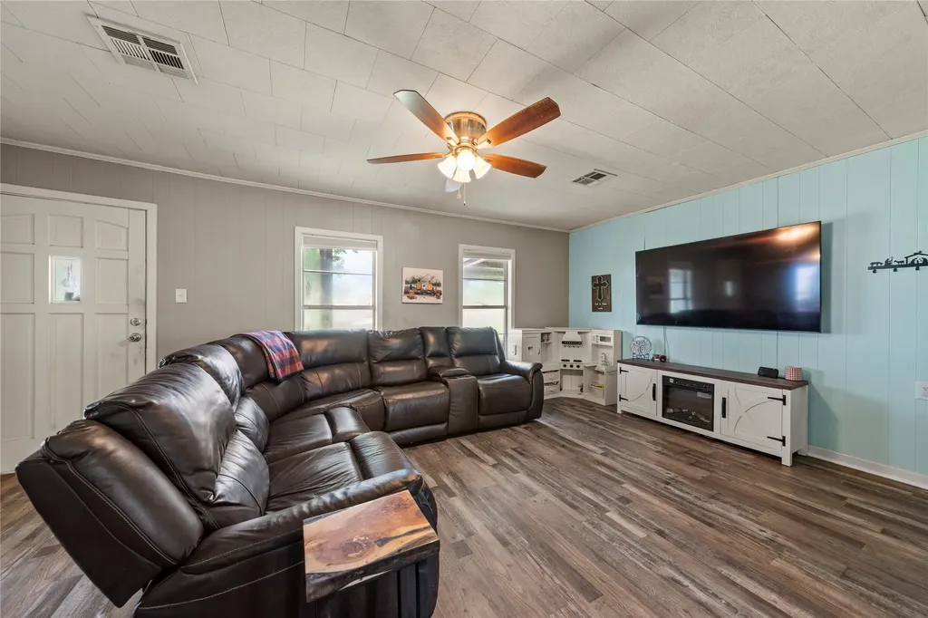 309 S Fairpark Street Riesel TX 76682