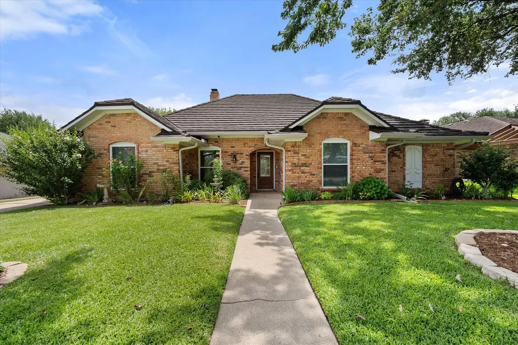 2603 Rivercrest Drive Arlington TX 76006