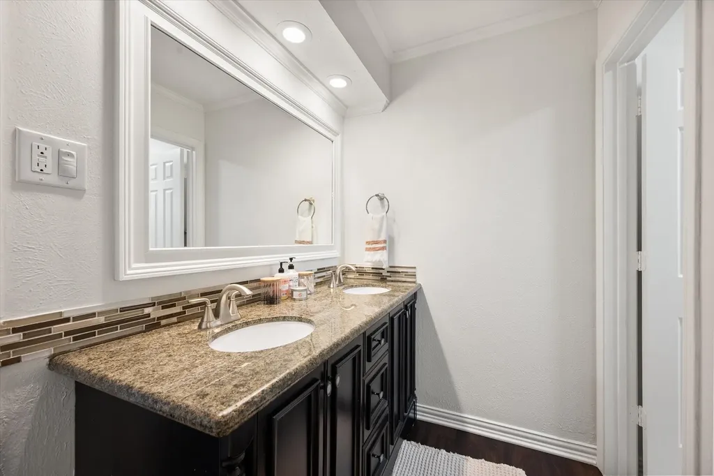 2603 Rivercrest Drive Arlington TX 76006