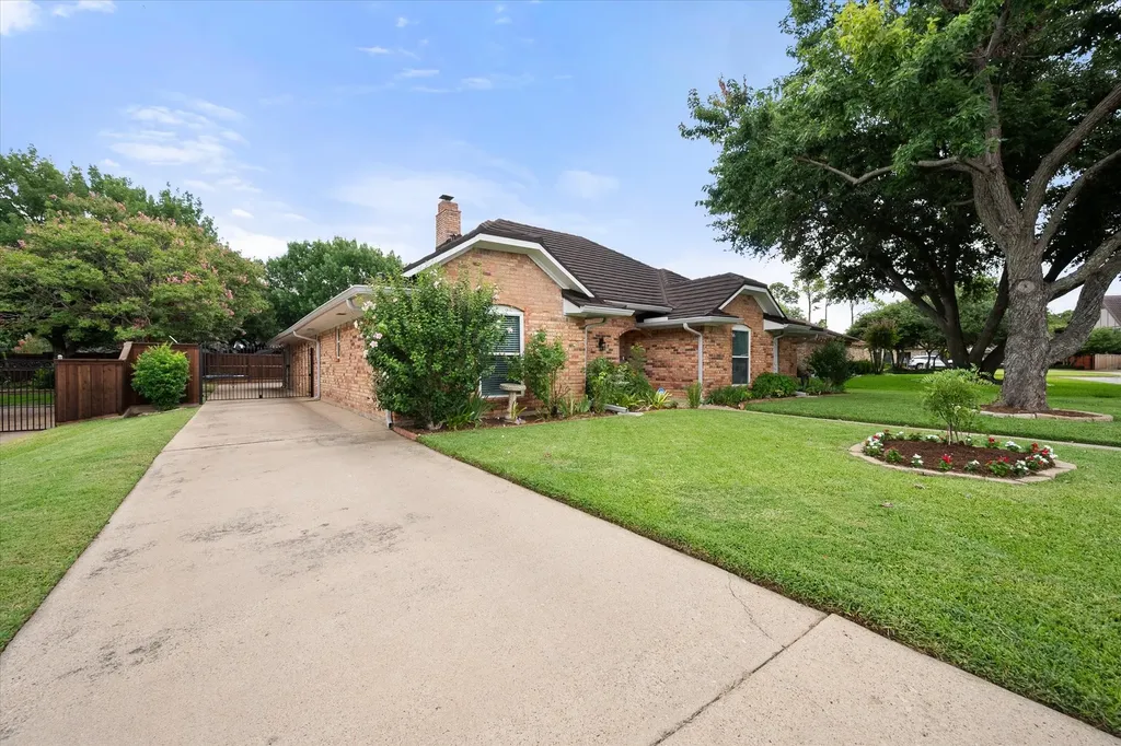 2603 Rivercrest Drive Arlington TX 76006