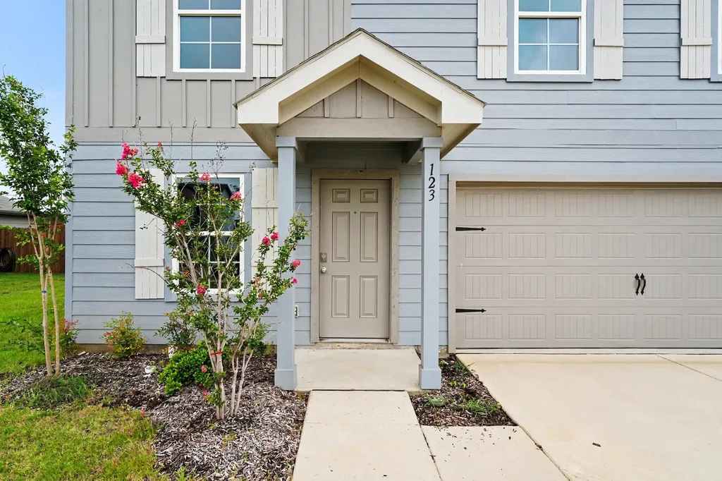 123 Cooper Drive Cleburne TX 76031