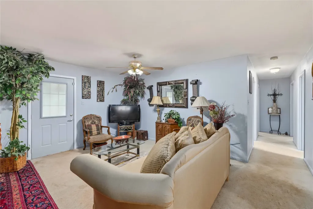 908 W 2nd Street Coleman TX 76834