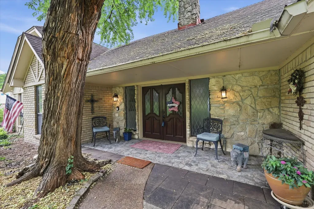 334 N Maxwell Creek Road Murphy TX 75094