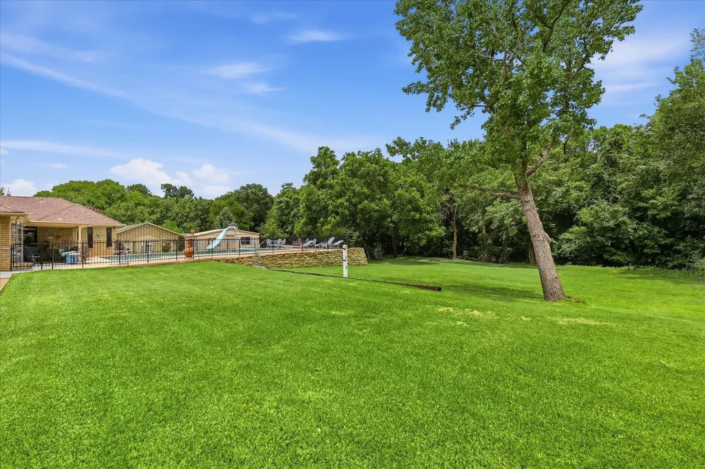 334 N Maxwell Creek Road Murphy TX 75094