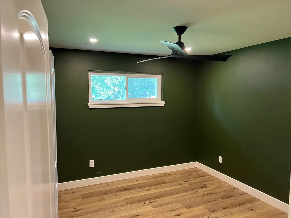 607 Cain Street Lake Dallas TX 75065