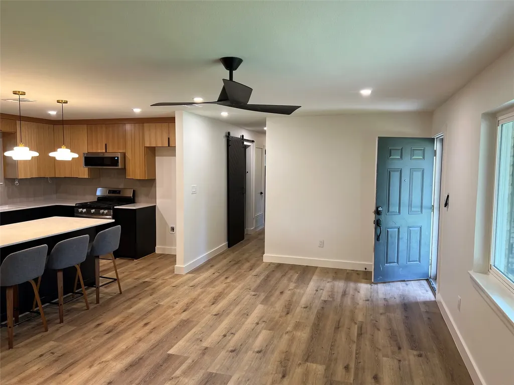 607 Cain Street Lake Dallas TX 75065