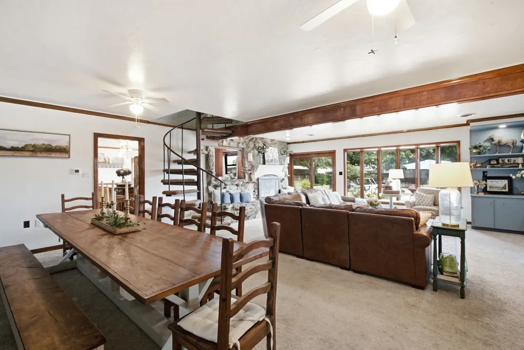 904 W Belknap Street Jacksboro TX 76458