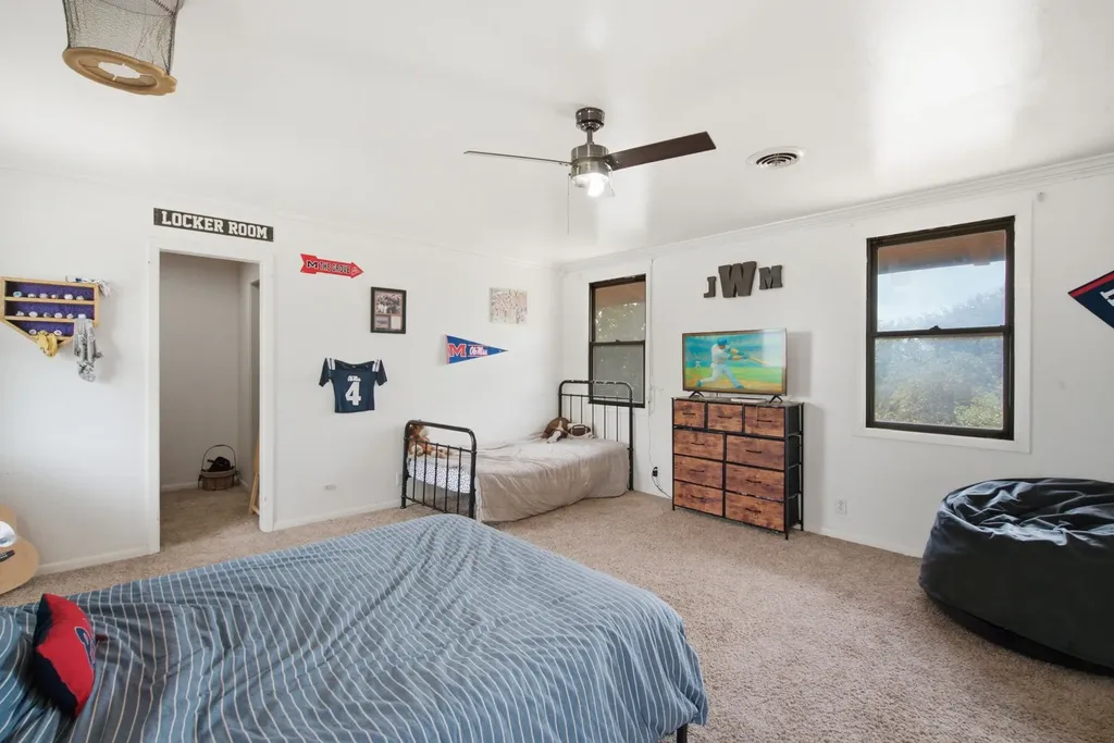 904 W Belknap Street Jacksboro TX 76458