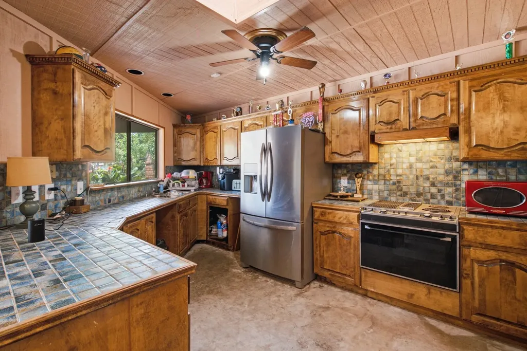 904 W Belknap Street Jacksboro TX 76458