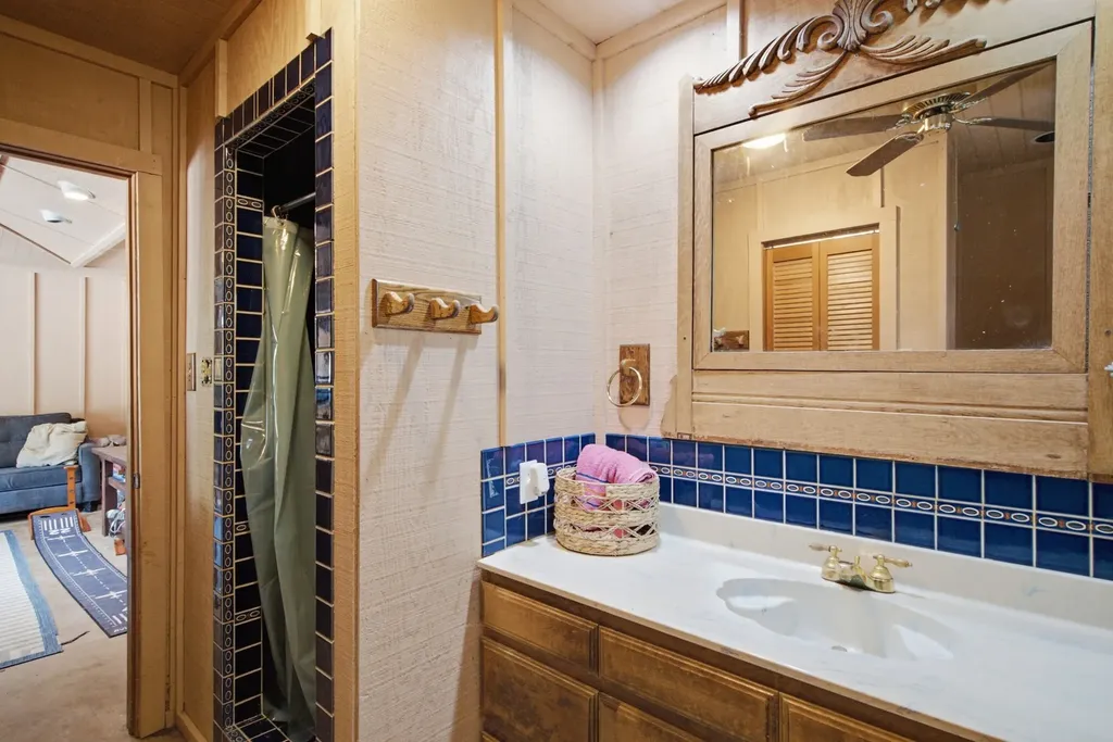 904 W Belknap Street Jacksboro TX 76458