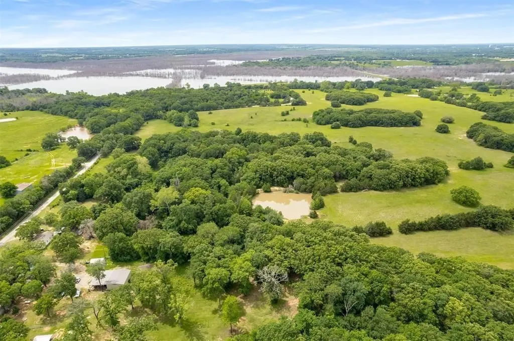 6111 County Road 2610. Bonham TX 75418
