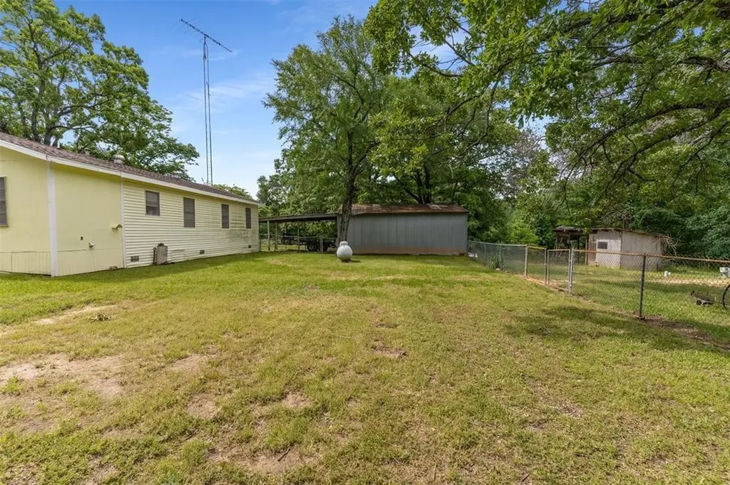 6111 County Road 2610. Bonham TX 75418