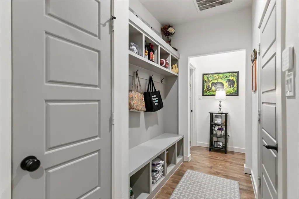 809 Meadow Bend Loop S Grapevine TX 76051