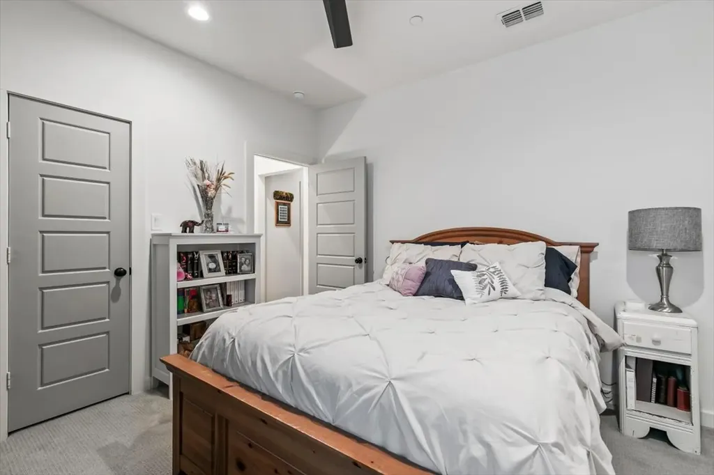 809 Meadow Bend Loop S Grapevine TX 76051