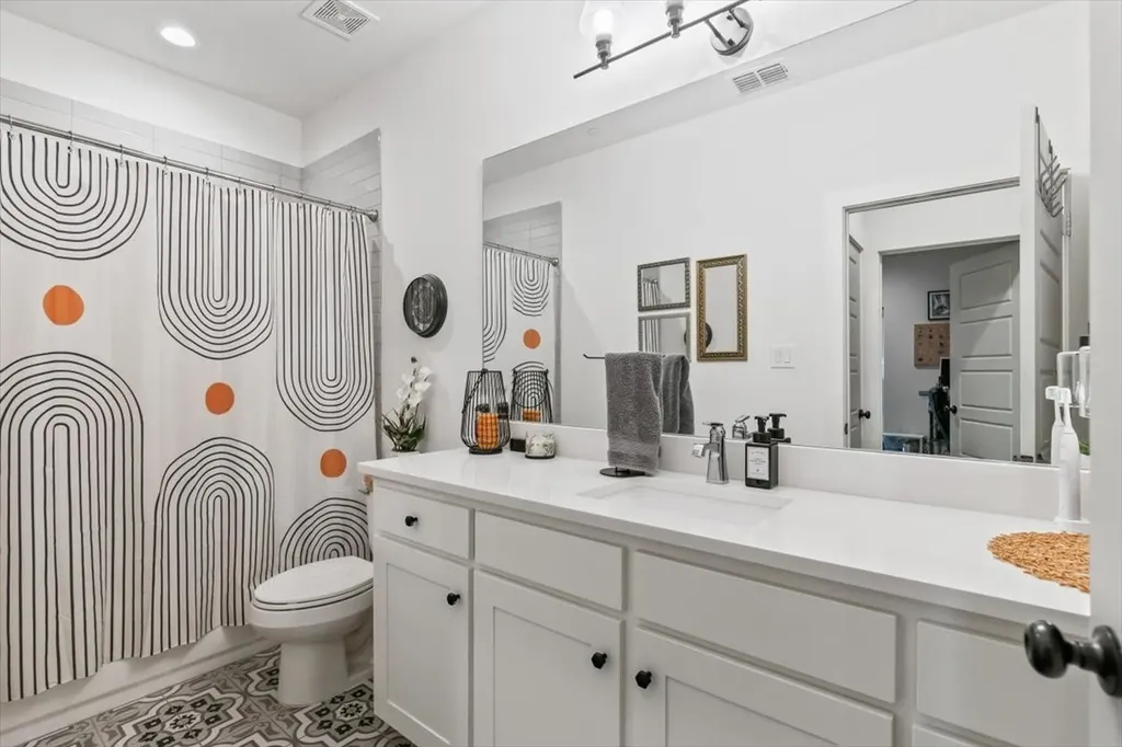 809 Meadow Bend Loop S Grapevine TX 76051