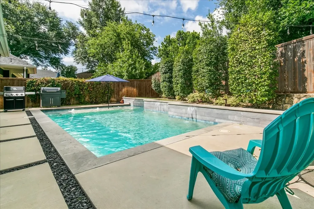 809 Meadow Bend Loop S Grapevine TX 76051